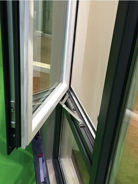 断桥铝耐火窗